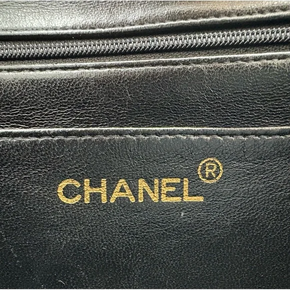 CHANEL Black Lambskin Vintage Backpack Oversized CC GHW 24k plated - Picture 12 of 16